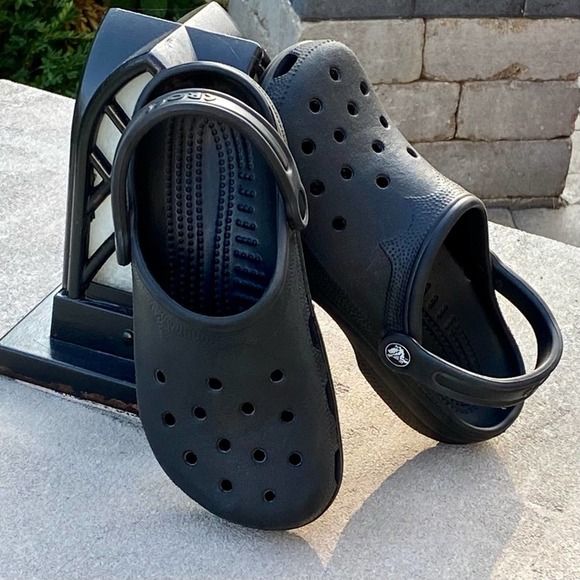 CROCS Shoes - Crocs Men’s 5 Women’s Size 7 Unisex Clog Style Slingback Sandals Shoes